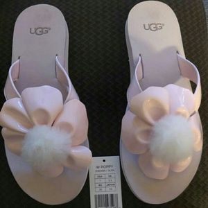 Ugg slide size 7